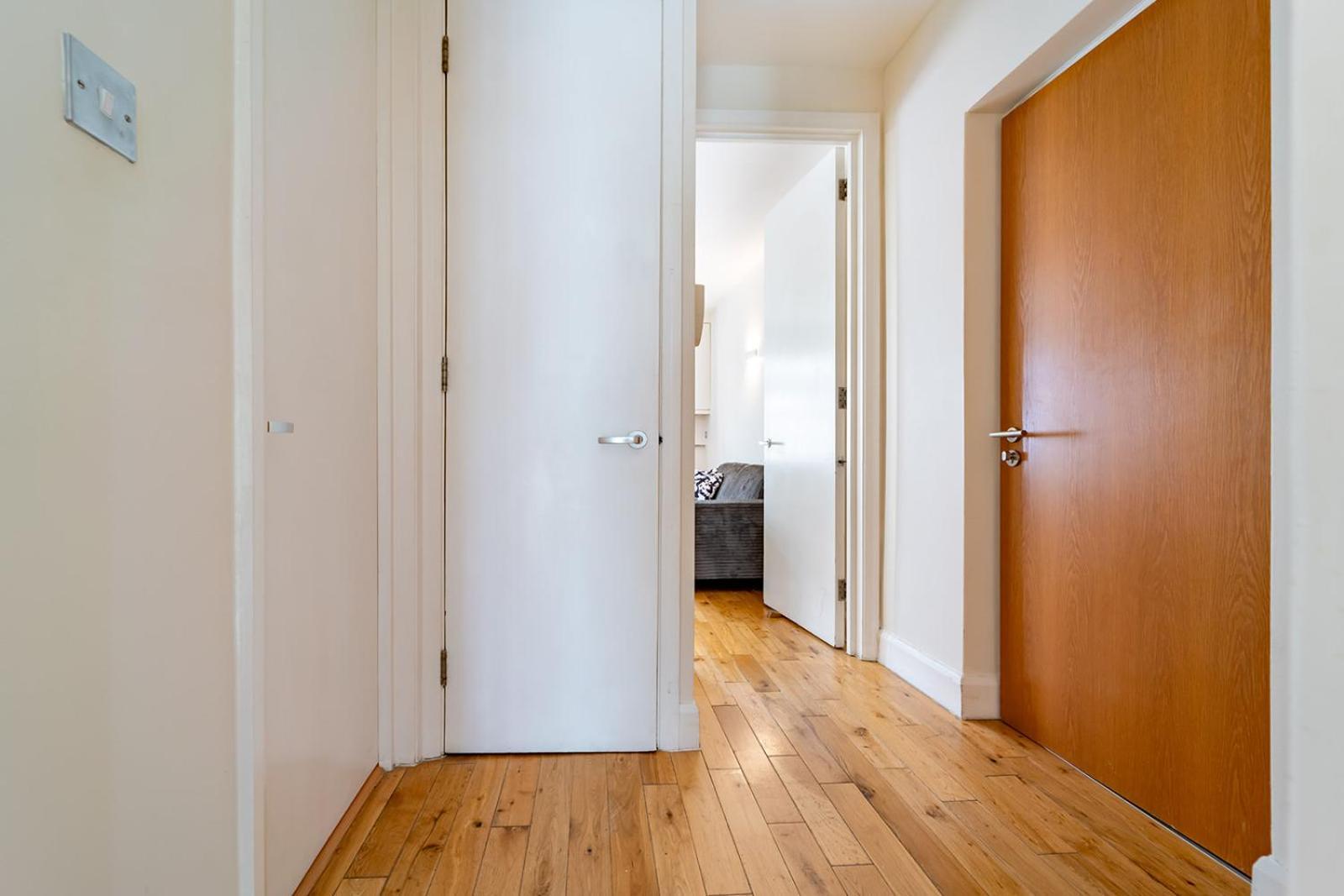 Spacious Apartment With A Balcony In Prime Location In Farringdon Londra Dış mekan fotoğraf